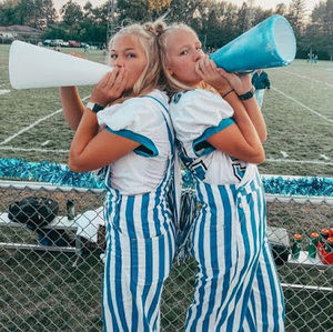 Meet your Posher, Ella